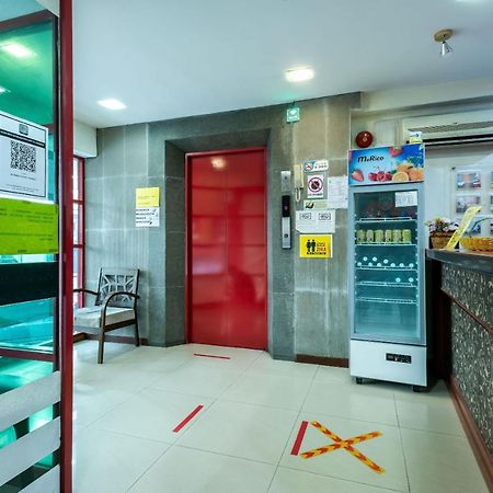 Oyo 89997 Kurnia Hotel 타와우 외부 사진