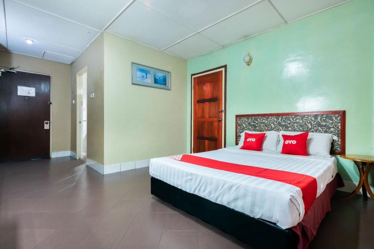 Oyo 89997 Kurnia Hotel 타와우 외부 사진