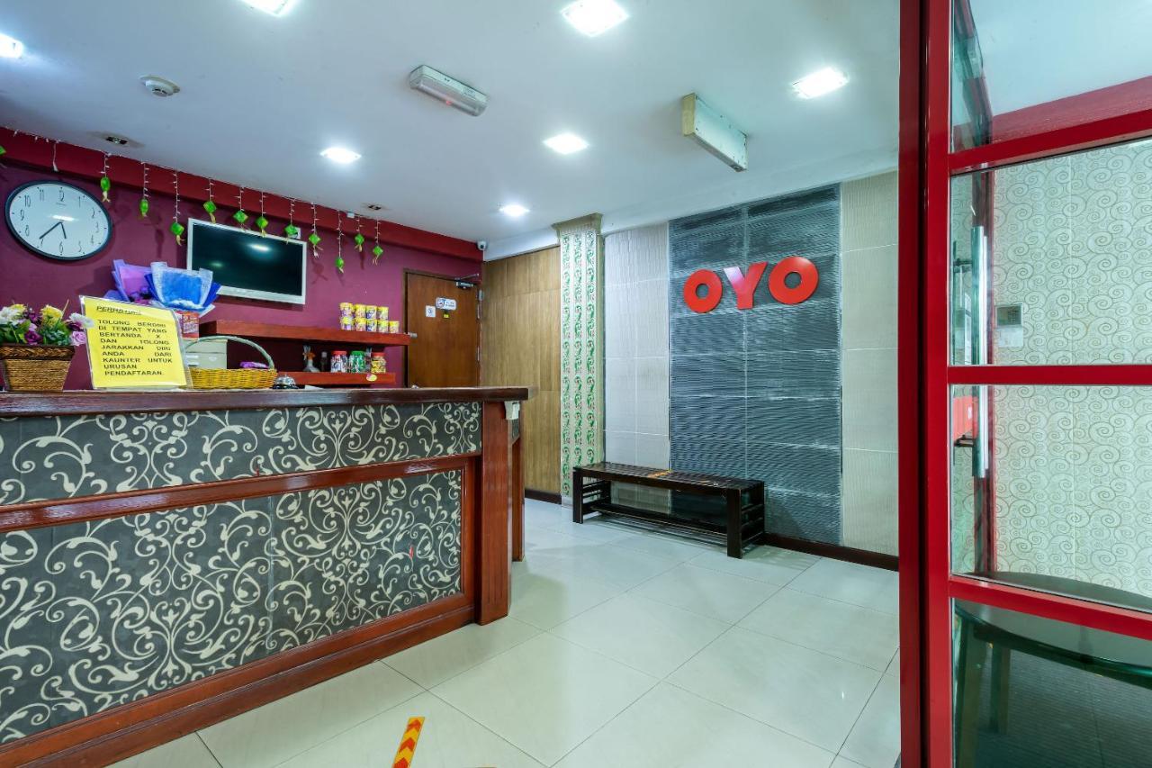 Oyo 89997 Kurnia Hotel 타와우 외부 사진