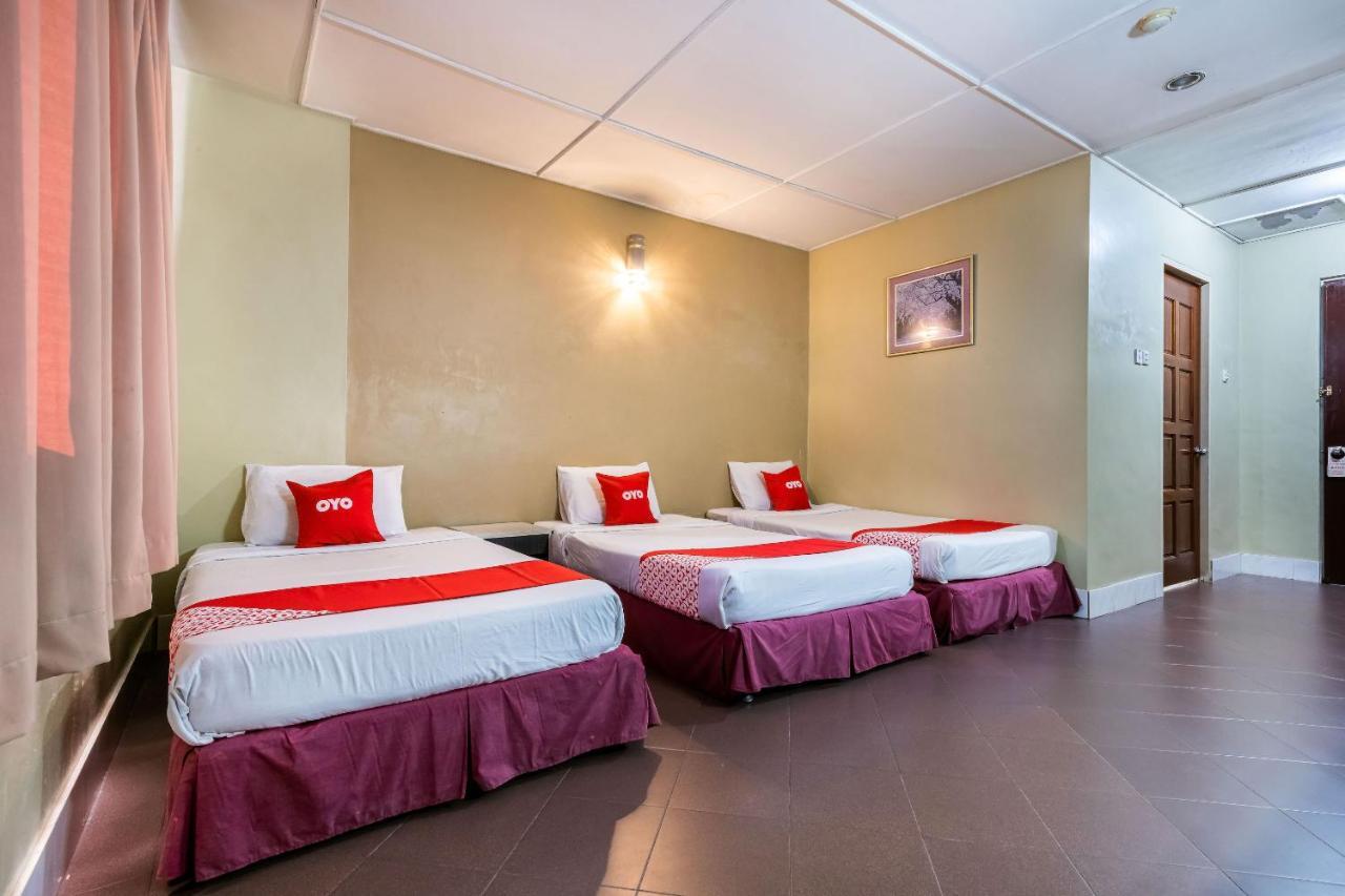 Oyo 89997 Kurnia Hotel 타와우 외부 사진