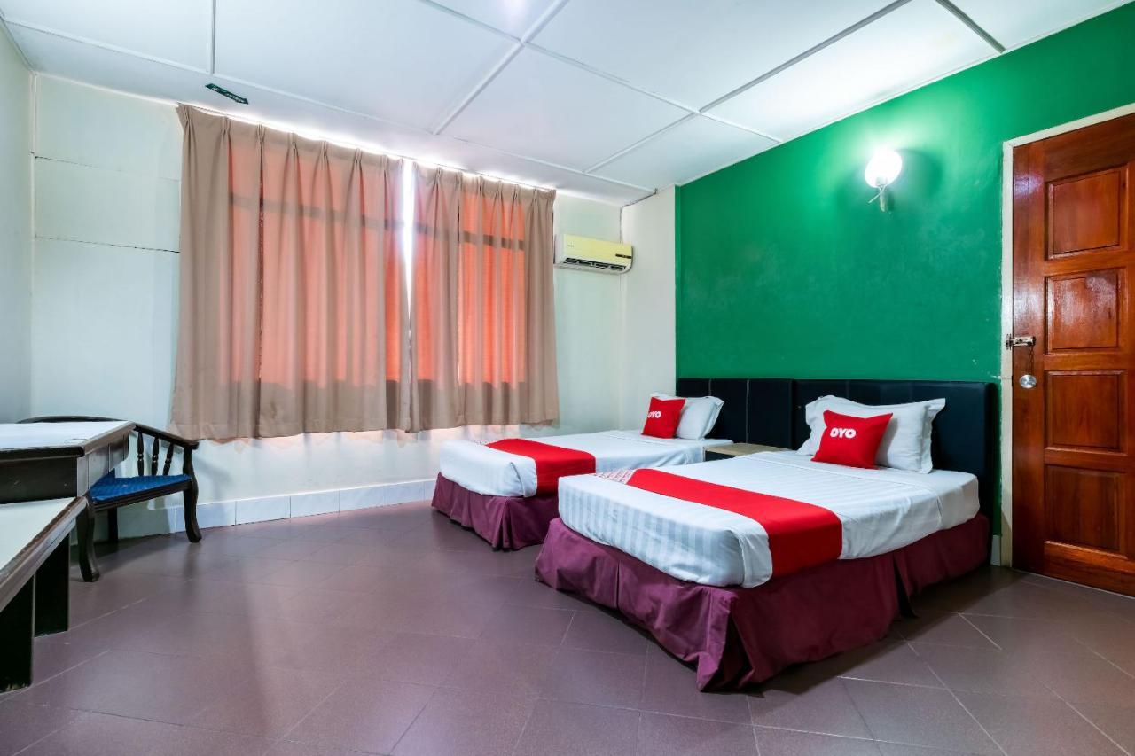 Oyo 89997 Kurnia Hotel 타와우 외부 사진