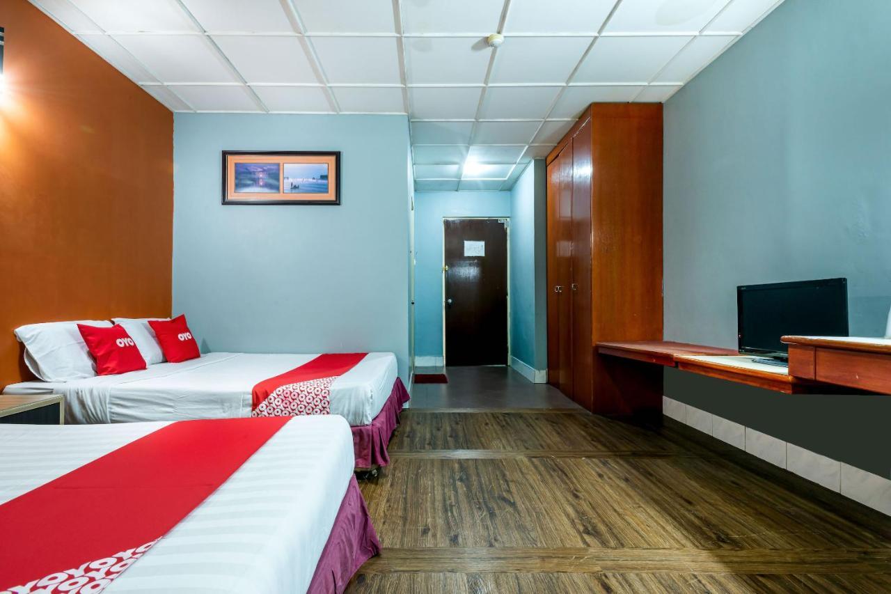 Oyo 89997 Kurnia Hotel 타와우 외부 사진