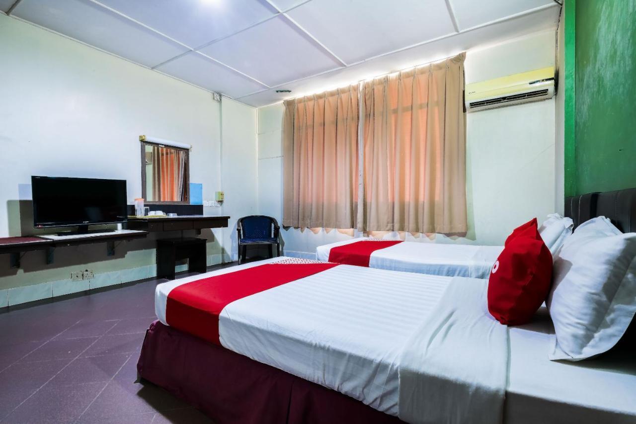 Oyo 89997 Kurnia Hotel 타와우 외부 사진
